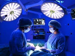 Gobierno dice en conferencia de prensa, haber bajado ya la mora quirúrgica