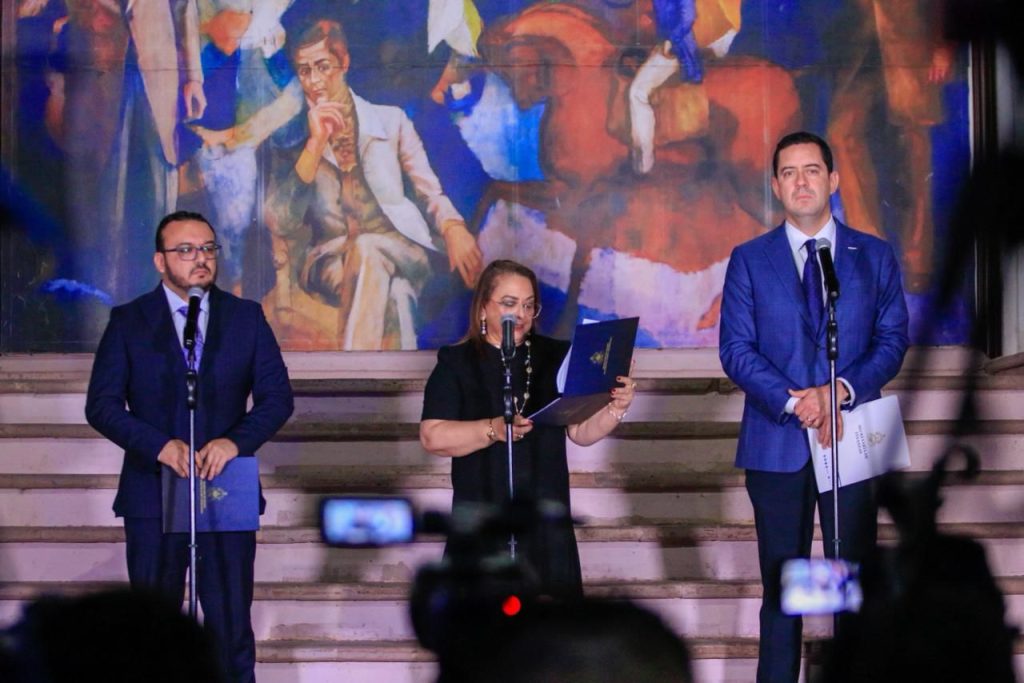 Más de L. 3 mil millones de presupuesto nacional se destinarán a aumentos al sector magisterial