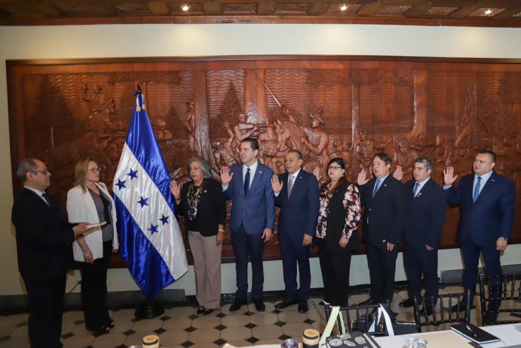 Juramentan nueva junta directiva del CNI para potenciar inversiones mediante las alianzas público-privadas