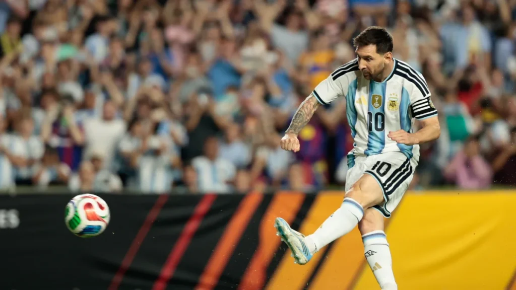 Messi brilla con triplete en primer partido contra Argelia en Mundial 2026