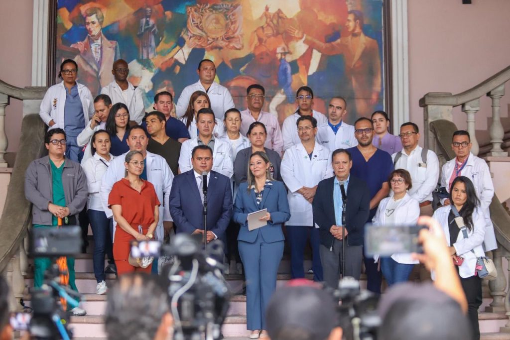 Colegio Médico y Gobierno logran acuerdo que pone fin a las asambleas informativas