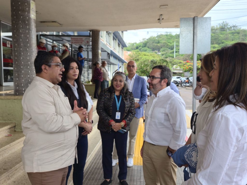 Constatan avances del bloque médico quirúrgico en el Hospital Escuela