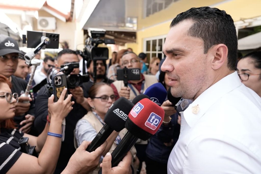 Presidente del CN destaca proyectos para impulsar el desarrollo del departamento de Yoro