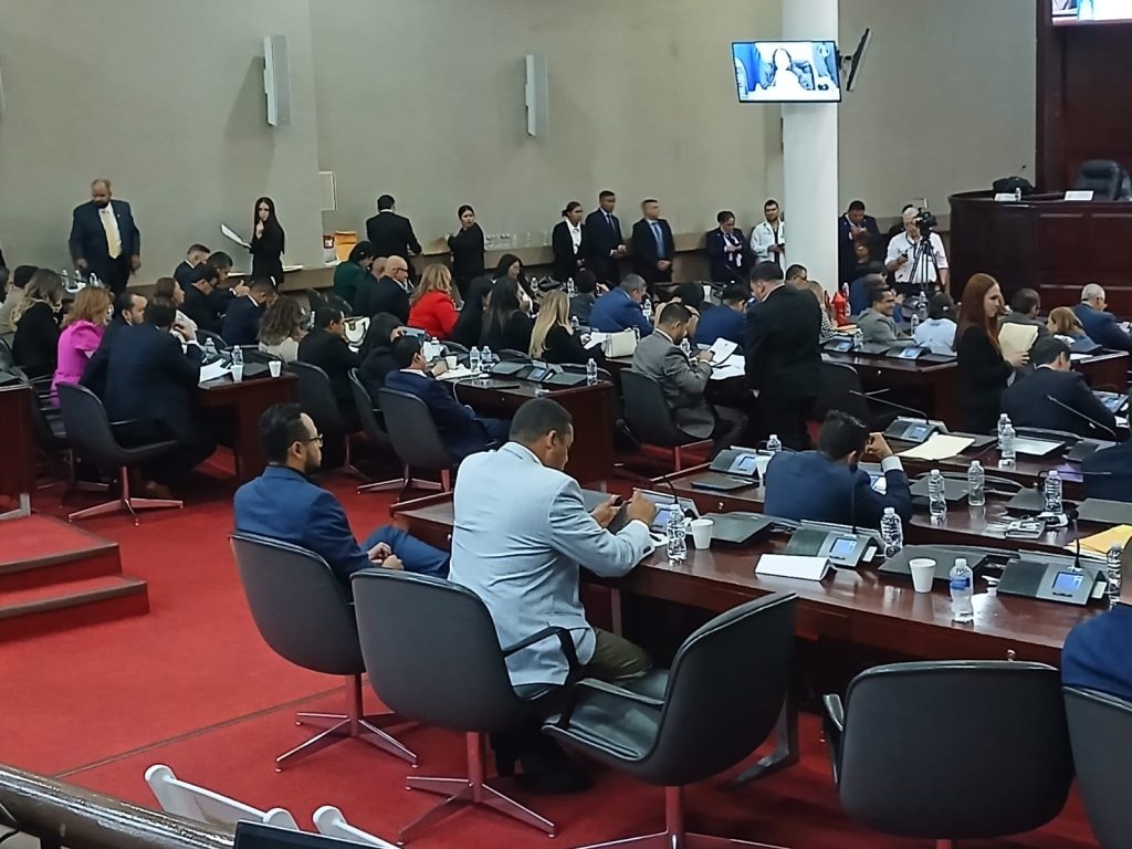 CN, Cohep y Serna avanzan en socialización de la Ley de Gestión Integral de Residuos