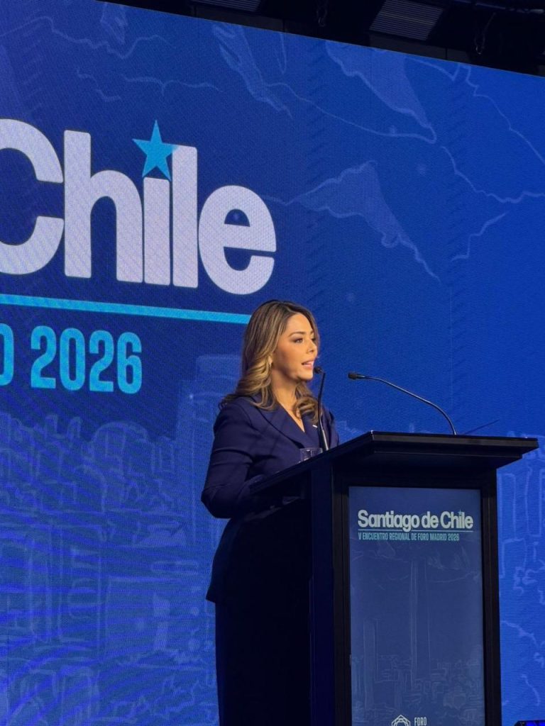 María Antonieta Mejía lleva la voz de Honduras al V Encuentro Regional de Foro Madrid en Santiago de Chile